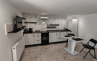 SANPETRU .Casa pretabila 2 familii ( Parinti + copil),singur in curte. - Poză 16