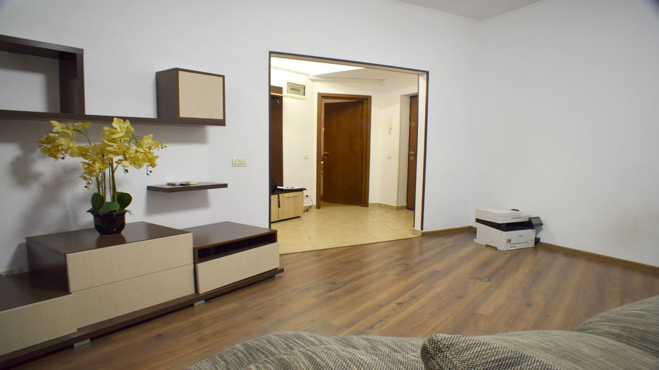 Parc Bazilescu -2 camere si o curte superba - COMISION 0 - Poză 3