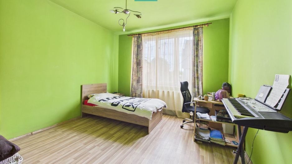 Vilă cu 8 camere în Săcălaz, Central - Poză 10