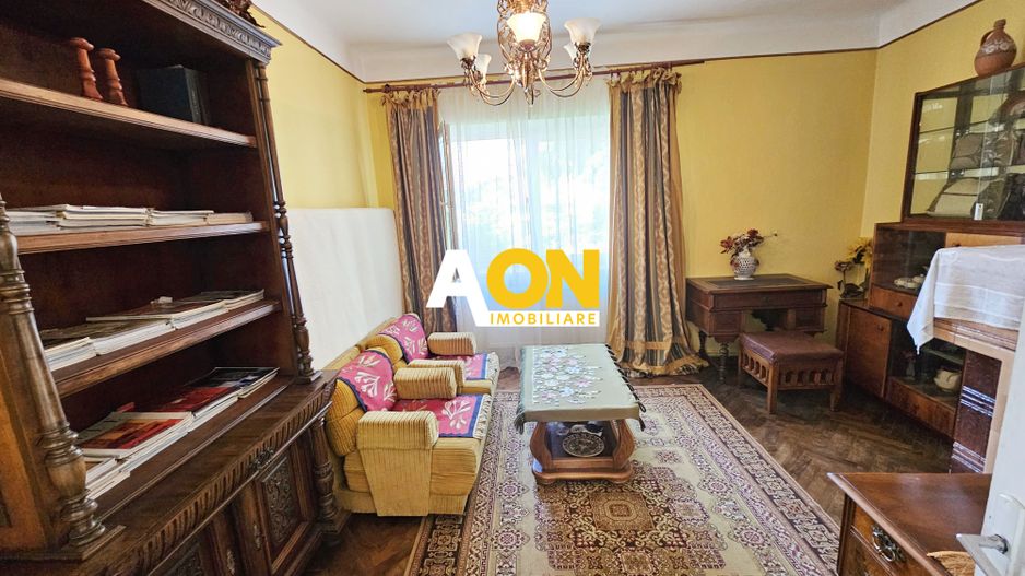 Casa situata in imediata apropiere a Cetatii - Poză 6