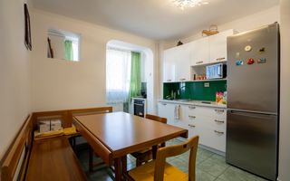 Apartament 3 camere, 2 bai, Nufarul , etaj intermediar - Poză 1