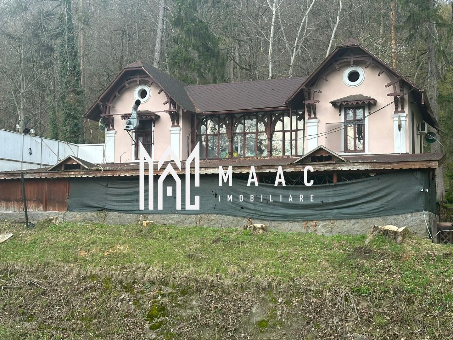 Clădire comercială de vânzare | Călimănești | restaurant - Poză 12