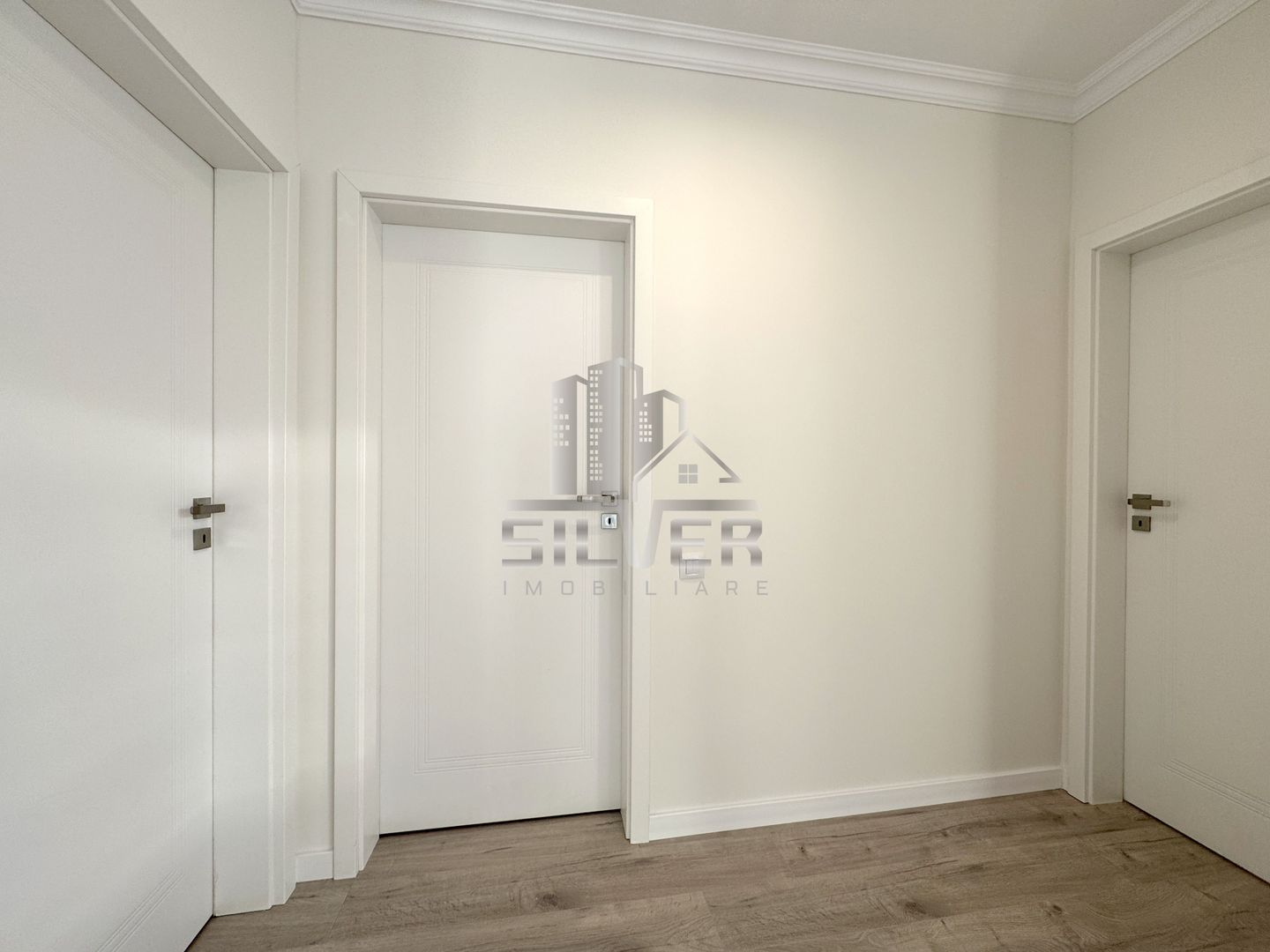 Apartament cu 4 camere /85.5mp/zona Sub Cetate. - Poză 4