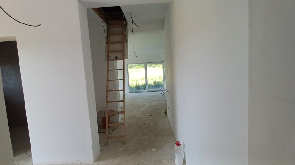 Casă individuală - Corunca-1460 mp teren - Poză 3