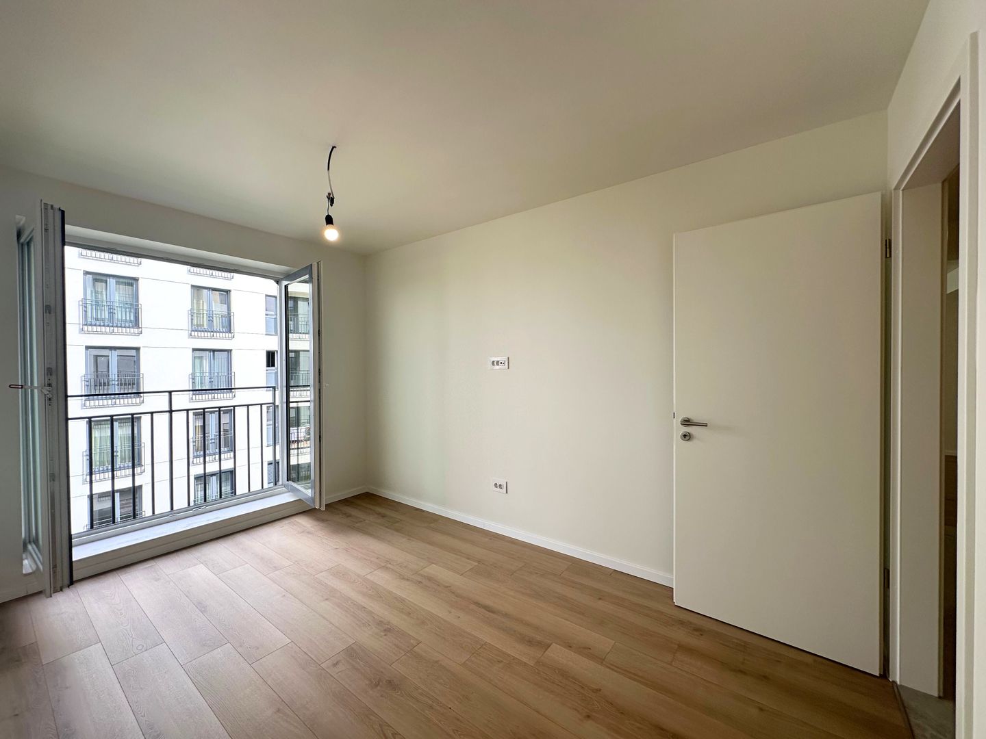 Apartament de lux 2 camere nelocuit Zona Coresi Kasper - Poză 14