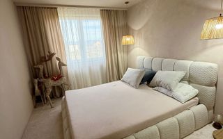 Casă modernă de vânzare în Coltău - Poză 1