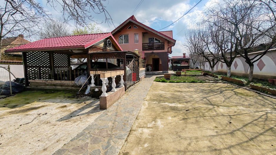 Dascalu-lfov-Vila D+P+M-5 camere-Locatie Deosebita - comision 0 - Poză 23