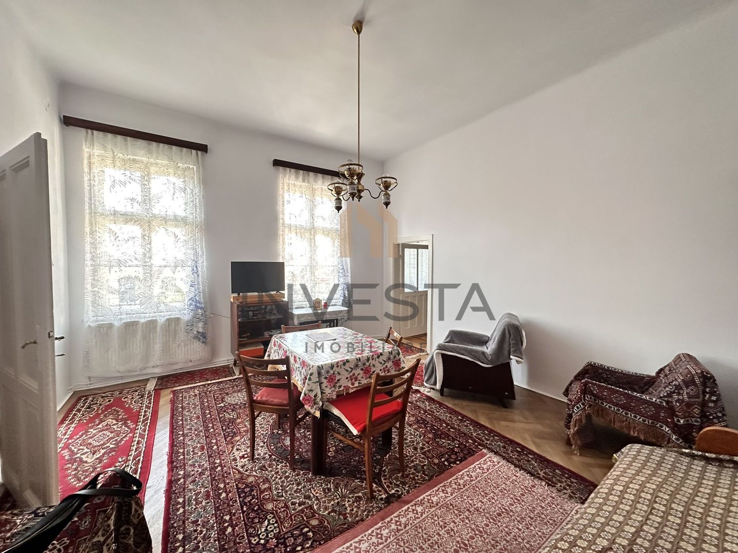 Apartament 64 mp la etajul I Ultracentral cu Parcare! Piata Muzeului! - Poză 1