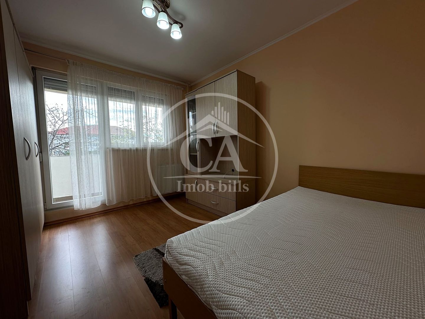 Apartament cu 3 camere de închiriat în zona Rogerius, Oradea. - Poză 4