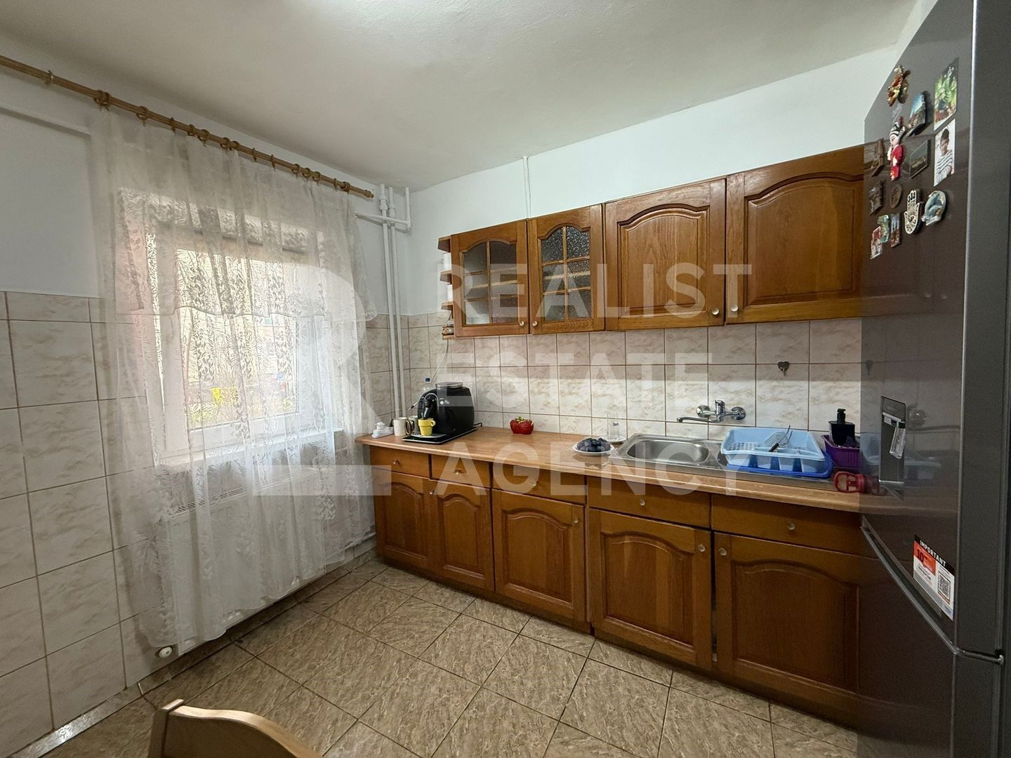 Vânzare, apartament, 2 camere, plus anexă - Poză 2