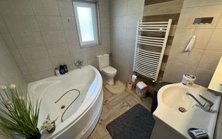 Casa cu 3 camere, 100mp, Zona Tofalau - Poză 11