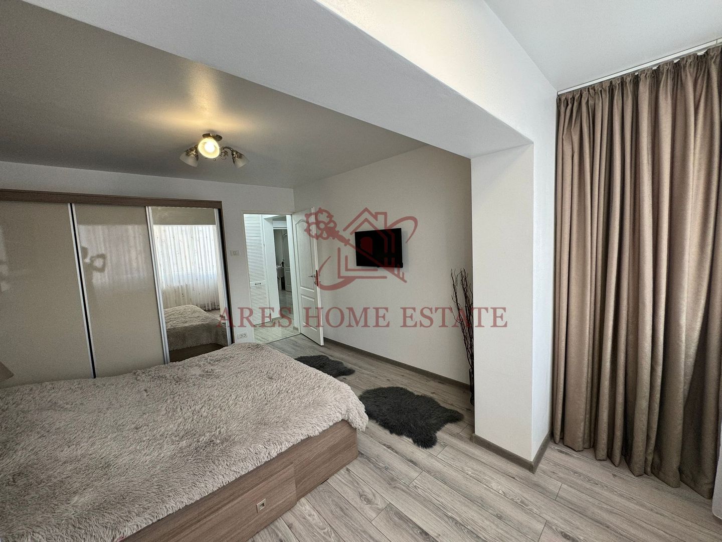 Zona Soarelui- Sud Plaza, 3 camere, 2 bai, etaj 1. Bucatarie inchisa. - Poză 7