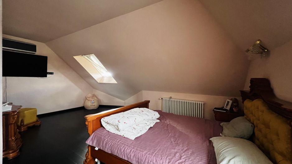 Vila cu 7 camere - Dumbravita - Zona Cora - Poză 12