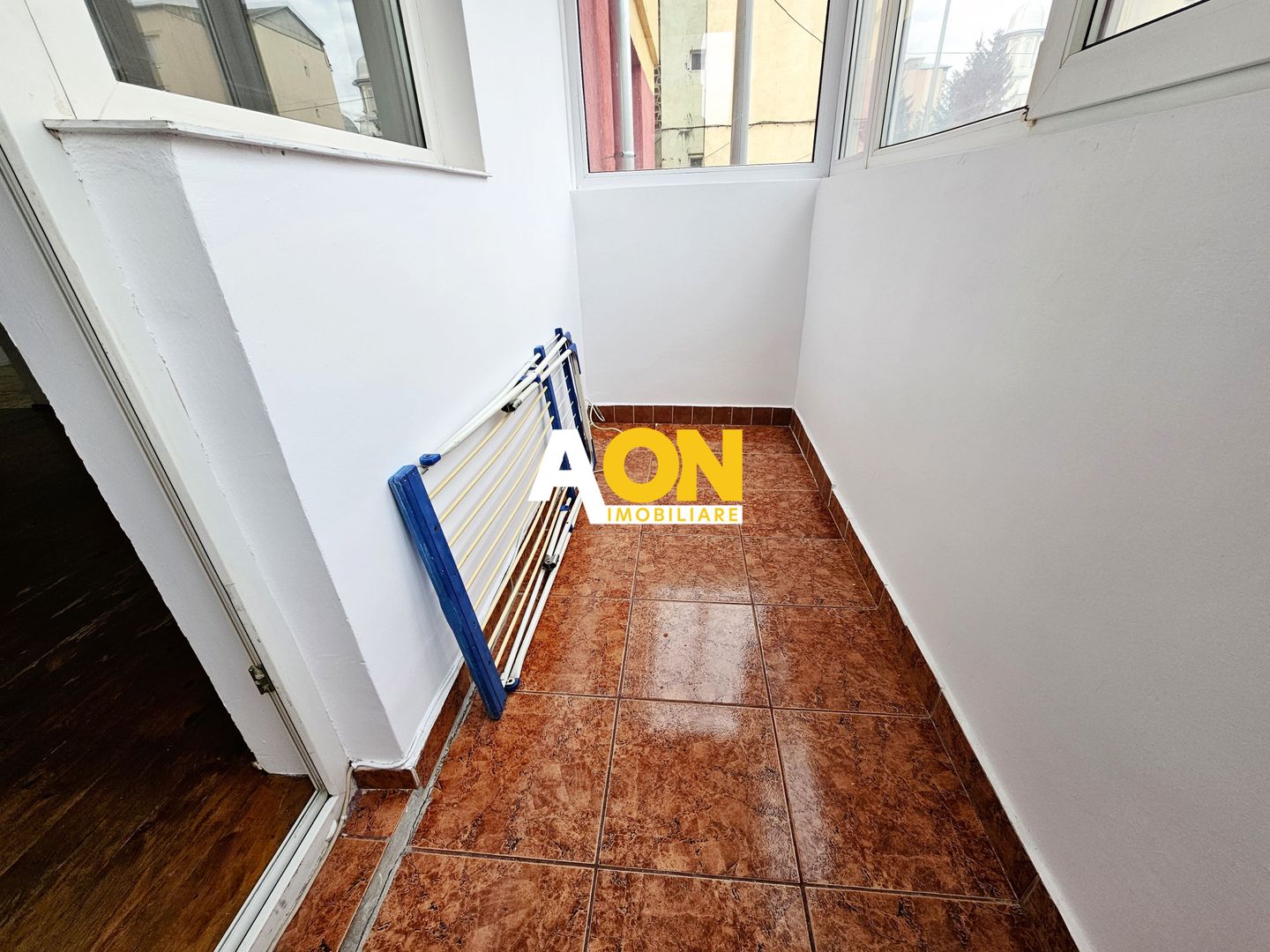 Apartament 2 camere, 52 mp, parter înalt, cu balcon, zona Cetate - Poză 4