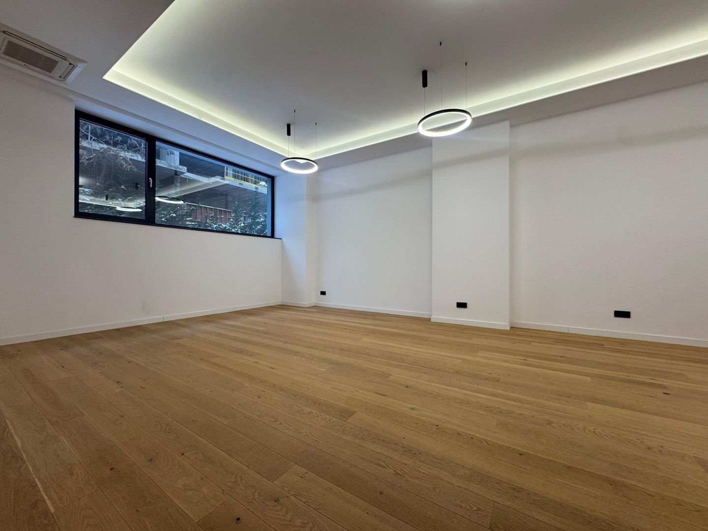 2 camere PREMIUM 85 mp - Poză 1