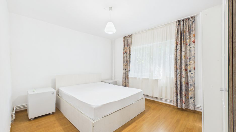 Oportunitate - 2 Apartamente 4 + 2 camere - Zona 13 Septembrie - Poză 22