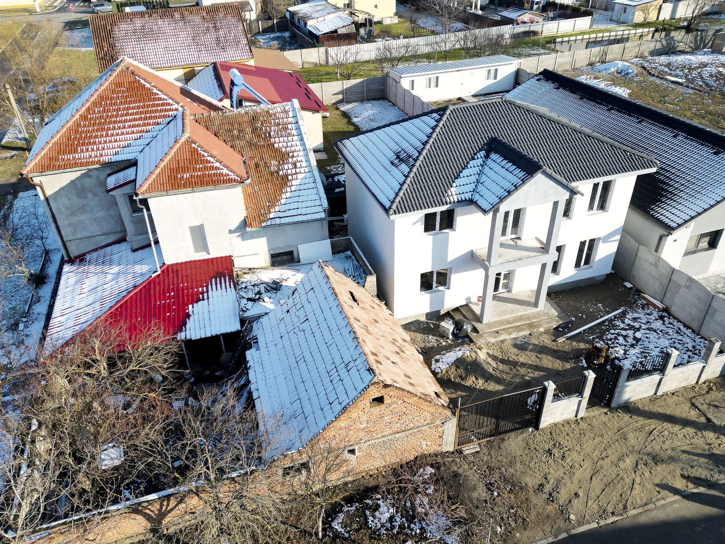 Casă cu teren în Gai - Poză 7