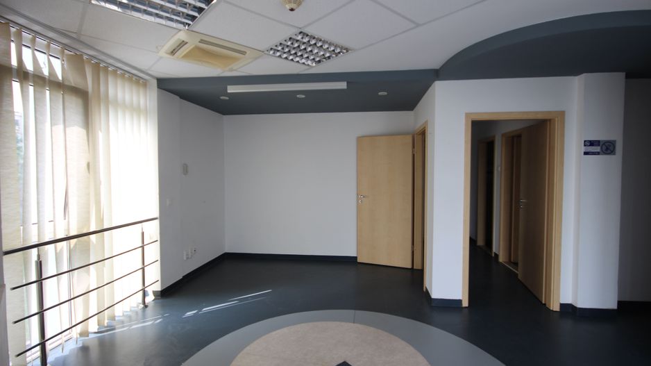 Cladire de birouri, SAD, parcare proprie, clinica medicala - Poză 6