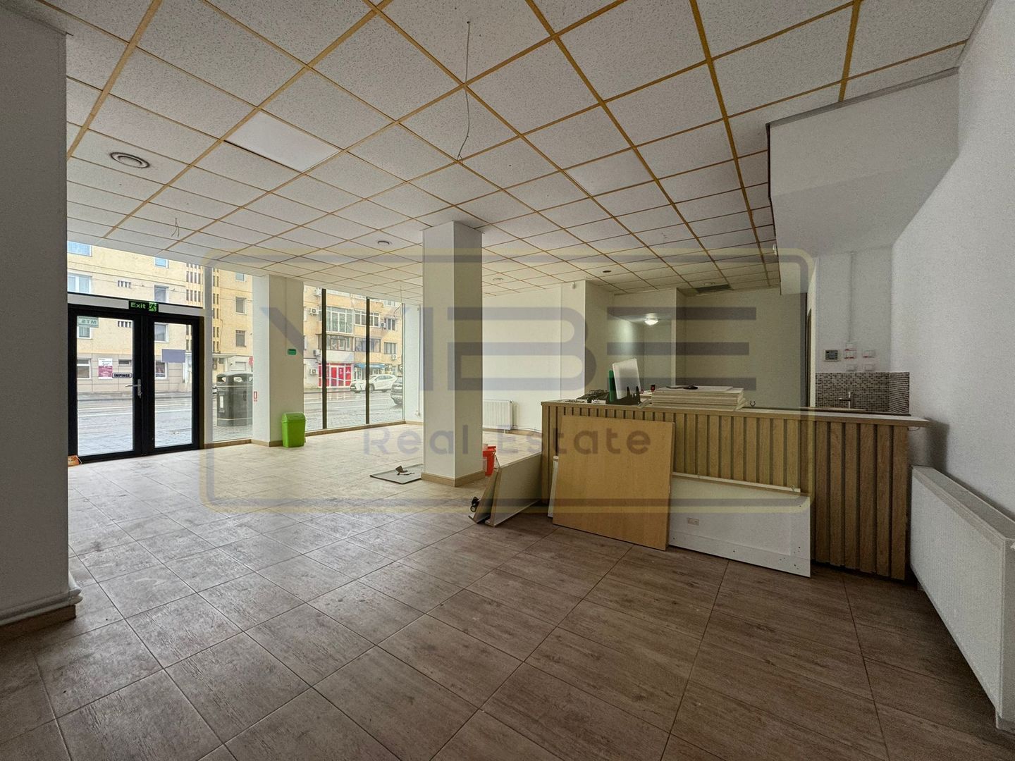 Spatiu la bulevard - Tudor Vladimirescu- Trafic intens ! - Poză 16