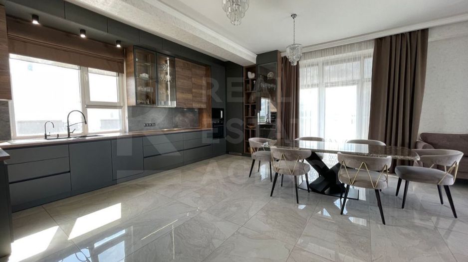 Chirie, apartament, 4 camere, str. Burebista, sectorul Botanica - Poză 1