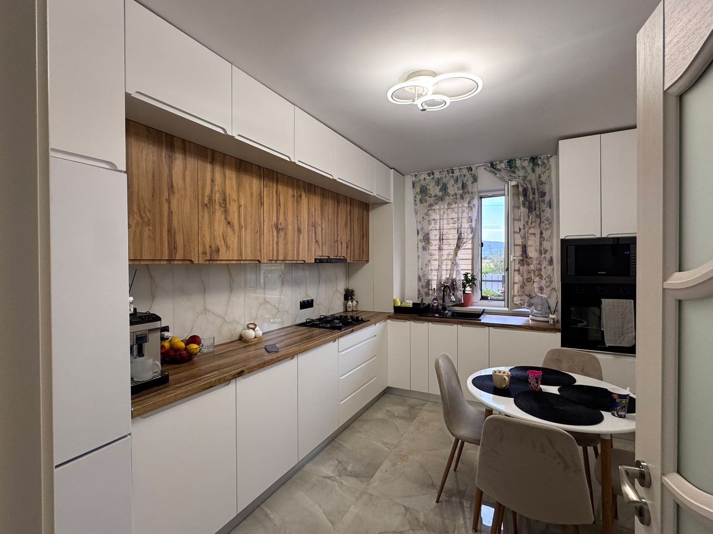 Casa individuala, carport, curte superba, Cristian, Sibiu - Poză 14