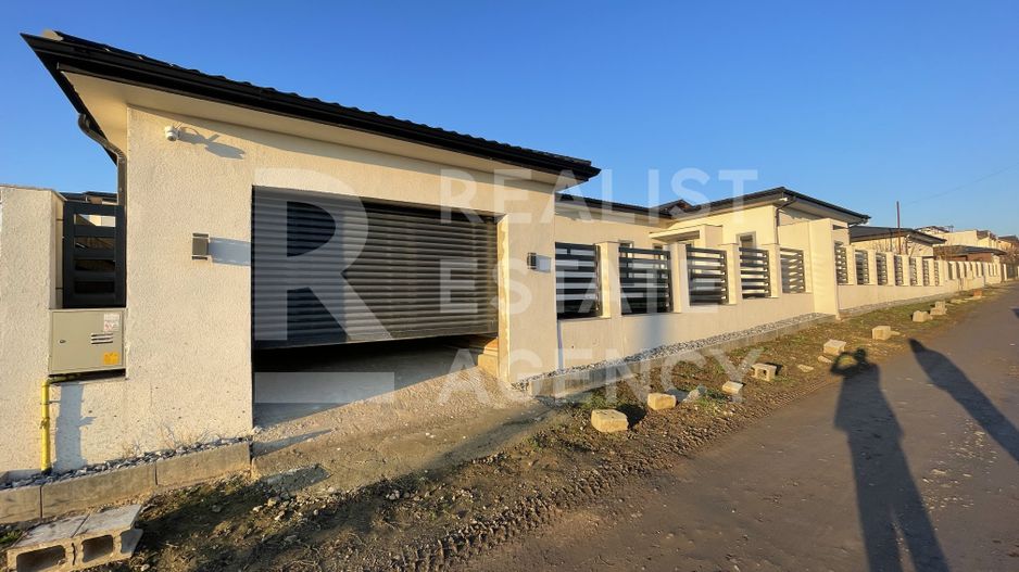 Vânzare, casă, 4 camere, 100 mp utili, teren 630 mp + garaj - Poză 9