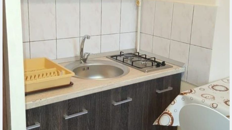 BRASADAS vinde garsoniera la etajul 1 in zona CENTRALA. - Poză 7