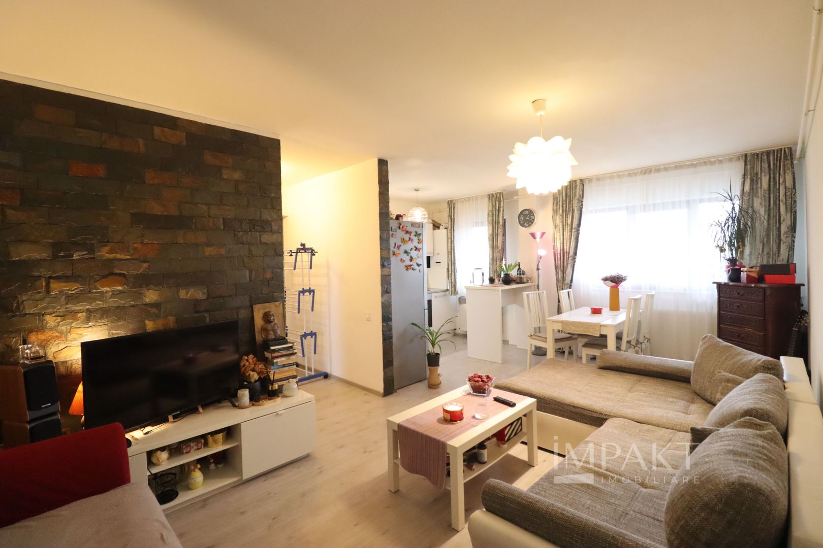 Apartament cu 3 camere, situat in zona Muzeul Apei Floresti! - Poză 1