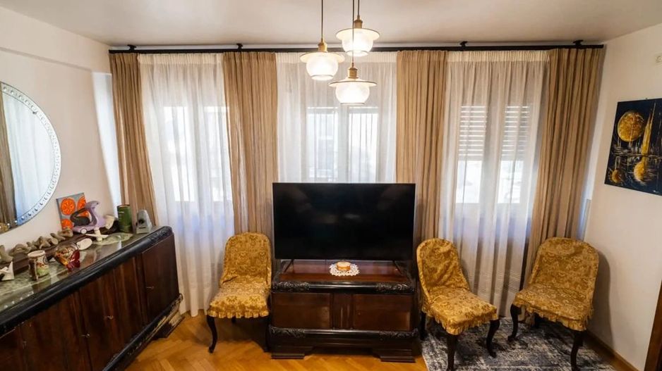 Apartament cu 2 camere într-un imobil istoric – Strada Londra, Buc - Poză 2