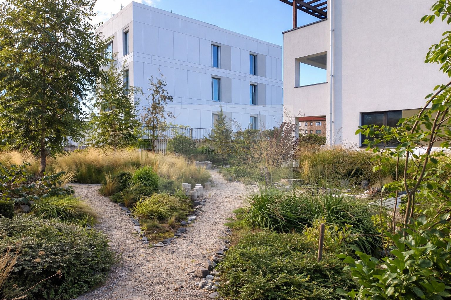 Inchiriere  3 camere| 2 bai cu geam | Parcare inclusă | Zona Europa - Poză 12