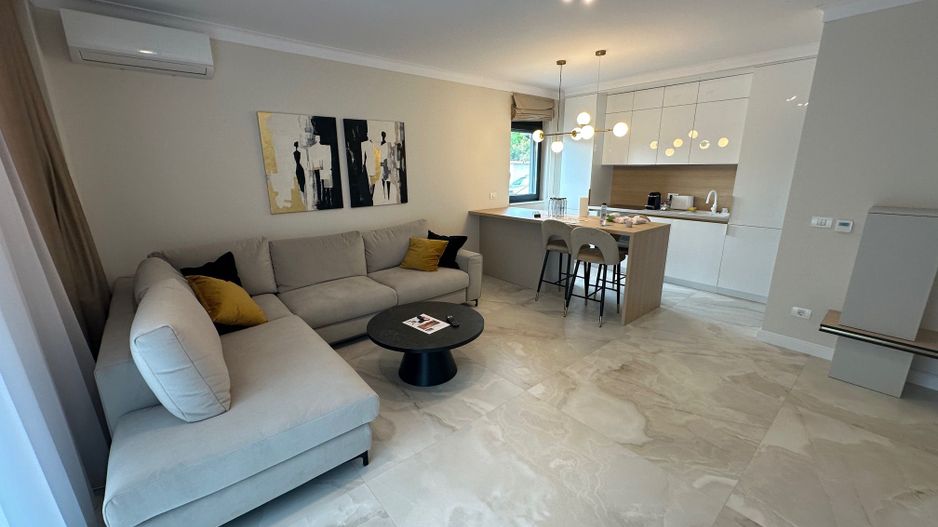 Apartment deosebit  se vinde complet mobilat - Poză 3