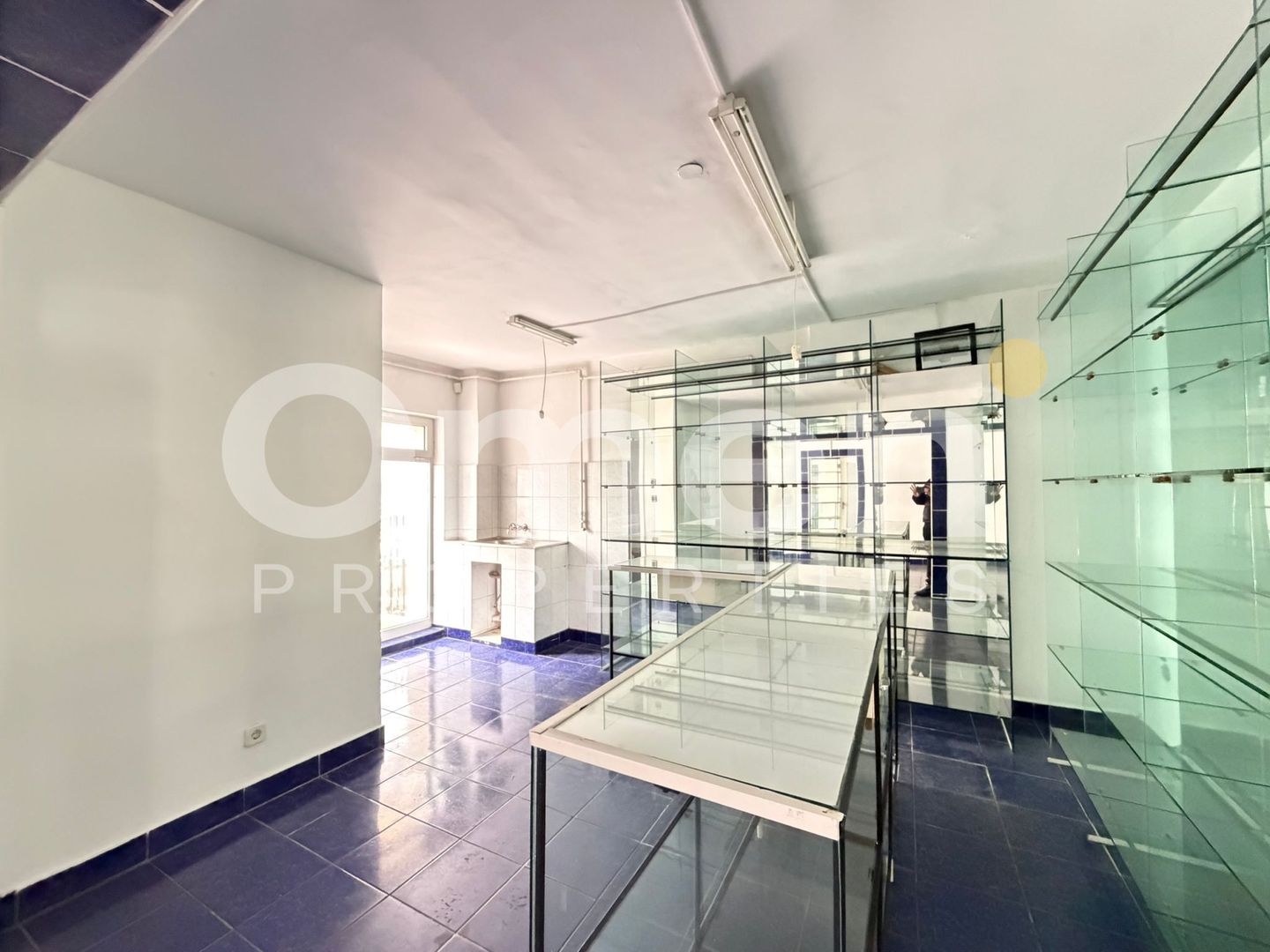 Spatiu comercial de vanzare, zona Decebal - Poză 2