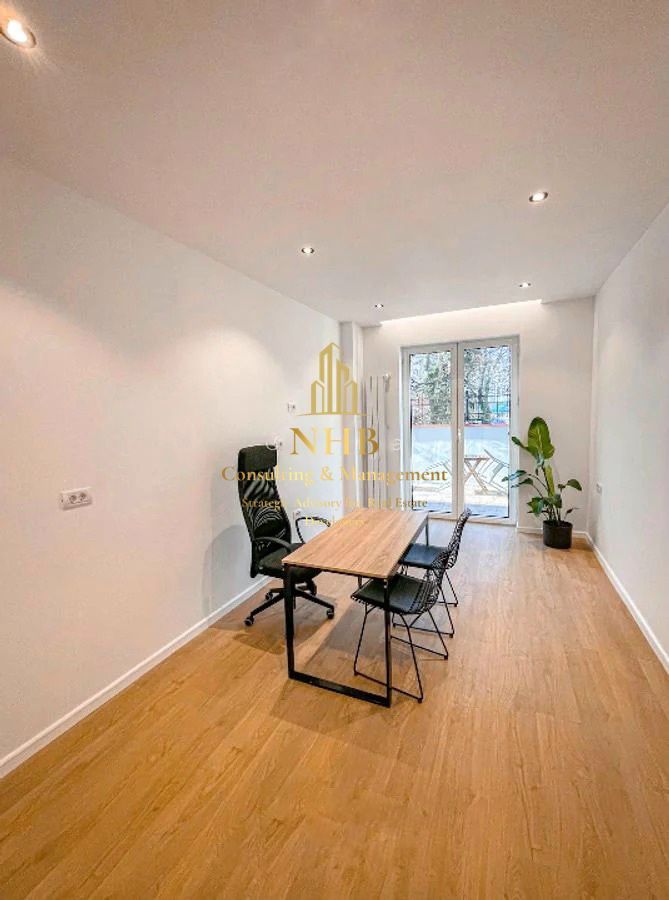 Apartament generos, 4 camere, terasa si doua locuri de parcare, Piata Victoriei - Poză 3
