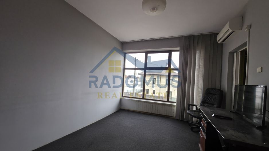 Vilă spațioasă, central, ideală pentru activități comerciale/birouri - Poză 13