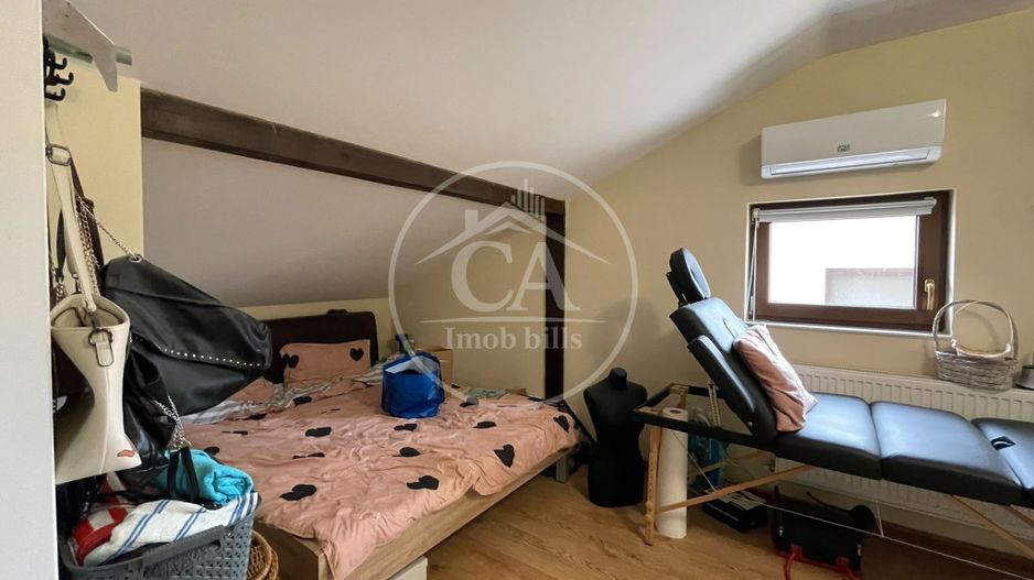 Casa de vanzare cu 3 camere tip duplex in zona Rogerius Oradea - Poză 7
