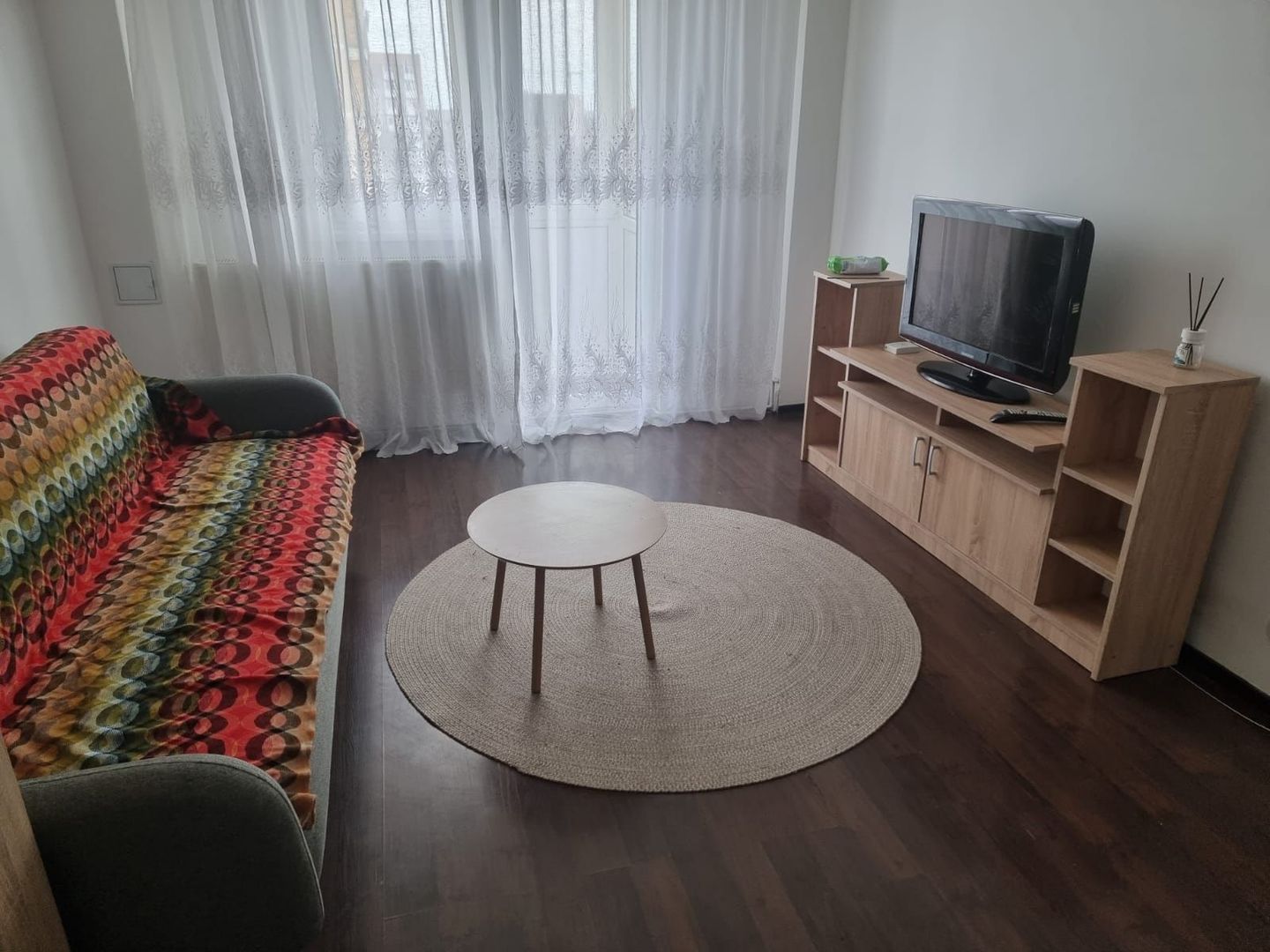 Apartament 2 camere Prelungirea Ghencea la 10 minute de metrou - Poză 2