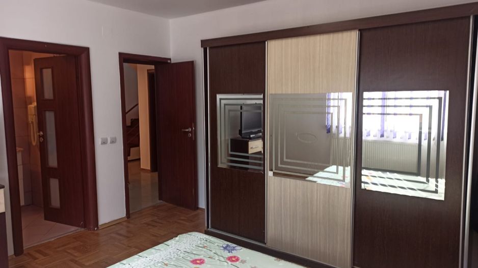 Casa 5 camere, 250 mp teren liber, adiacent șoseaua Leordeni - Poză 10