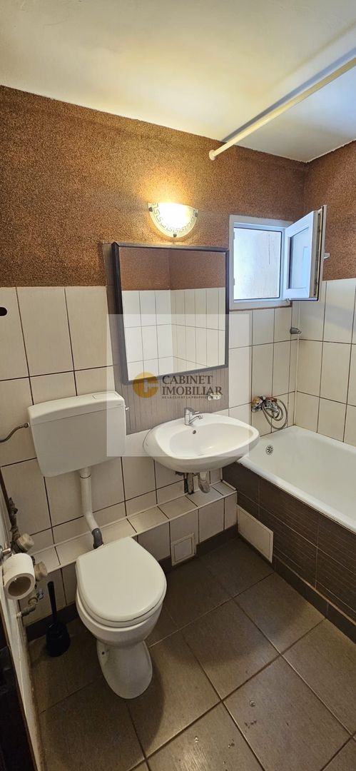 3 Camere - 71MP | Decomandat | Reabilitat | 2 Bai | M Gorjului-9 min - Poză 21