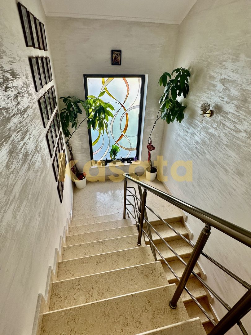 Vila care redefinește echilibrul între rafinament, spațiu și liniște - Poză 28