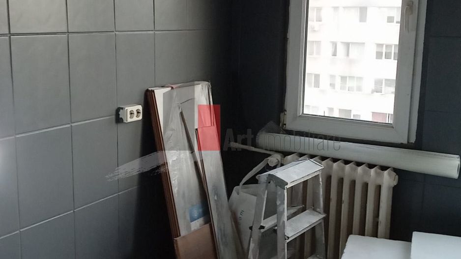 Vânzare apartament 3 camere Brâncoveanu - Poză 1