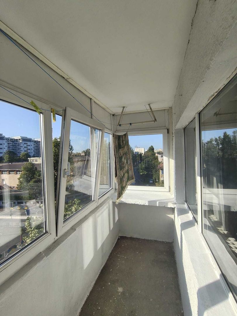 Inchiriez Garsoniera Spatarul Preda 42mp - Poză 6