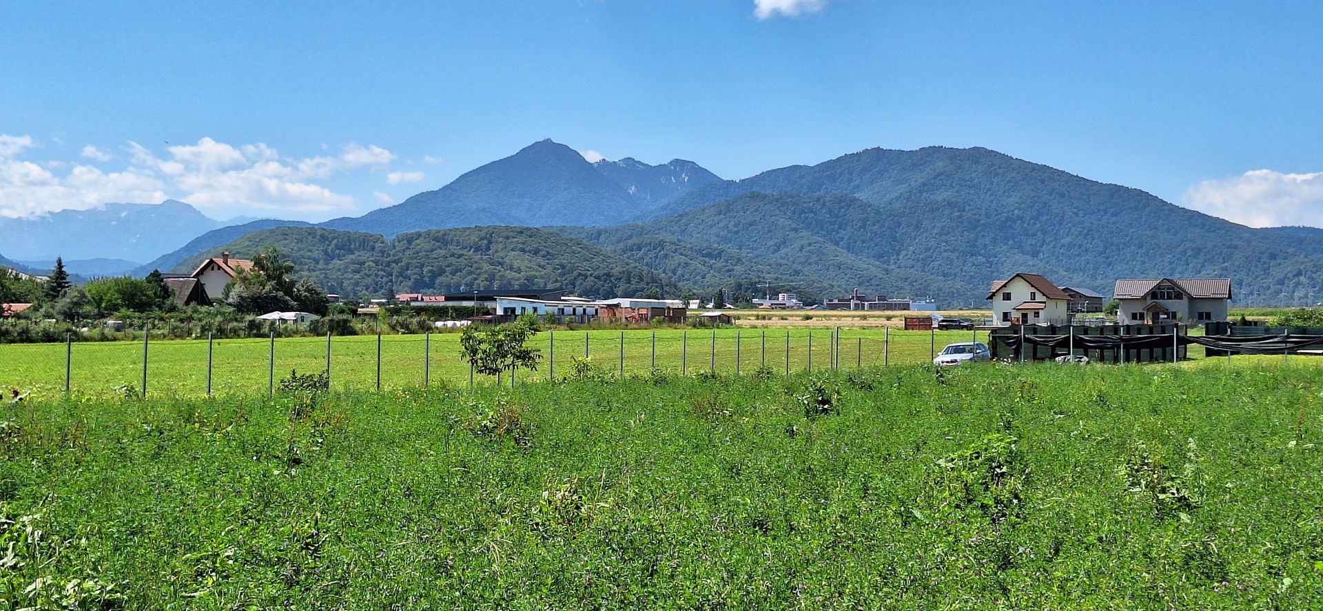 Sacele, teren intravilan 1386 mp, parau, priveliste superba, 45 euro/mp - Poză 3