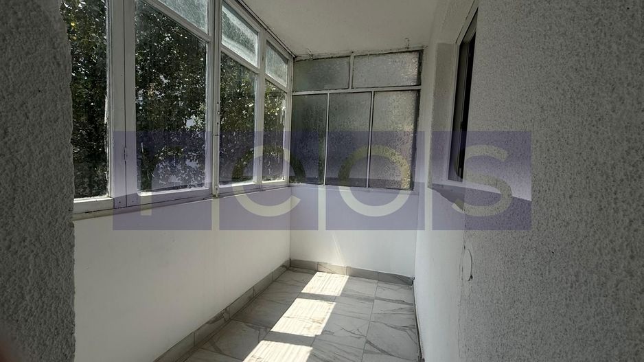 APARTAMENT DE VÂNZARE 3 CAMERE + LOC DE PARCARE + BOXA ZONA POLONĂ - Poză 2