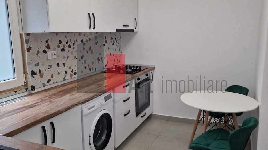 Inchiriez apartament  2 cam,metrou Eroii Revolutiei,complet renovat si utilat mo - Poză 3
