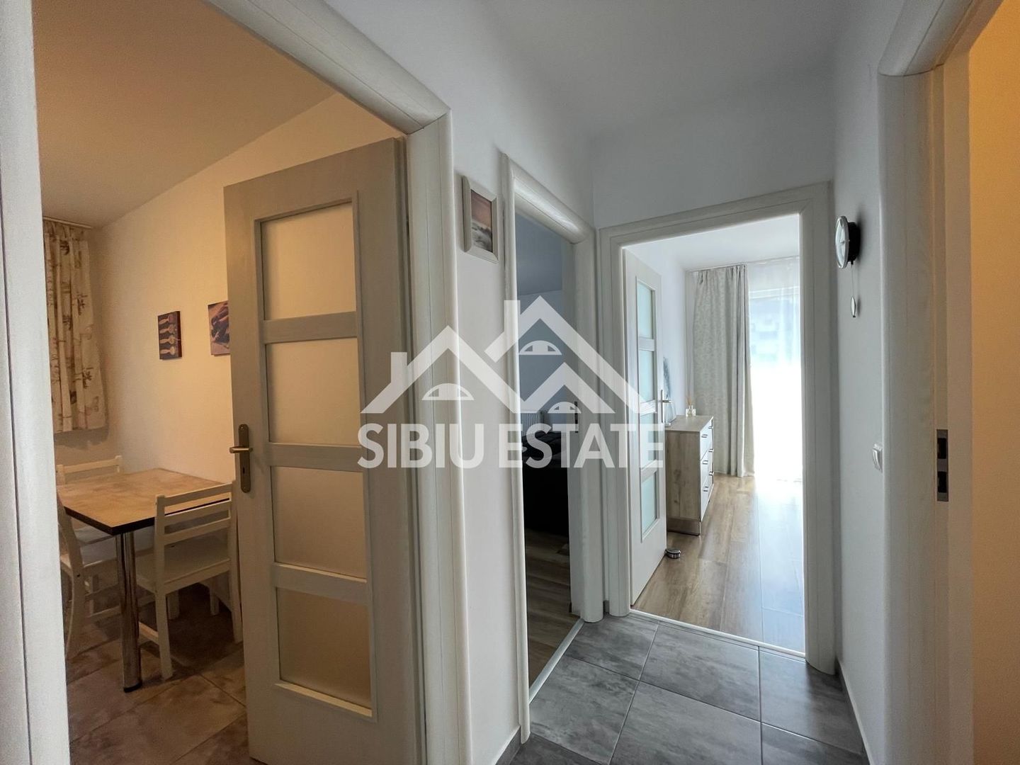 Apartament decomandat 2 camere Zona Facultatii de Medicina Sibiu - Poză 3