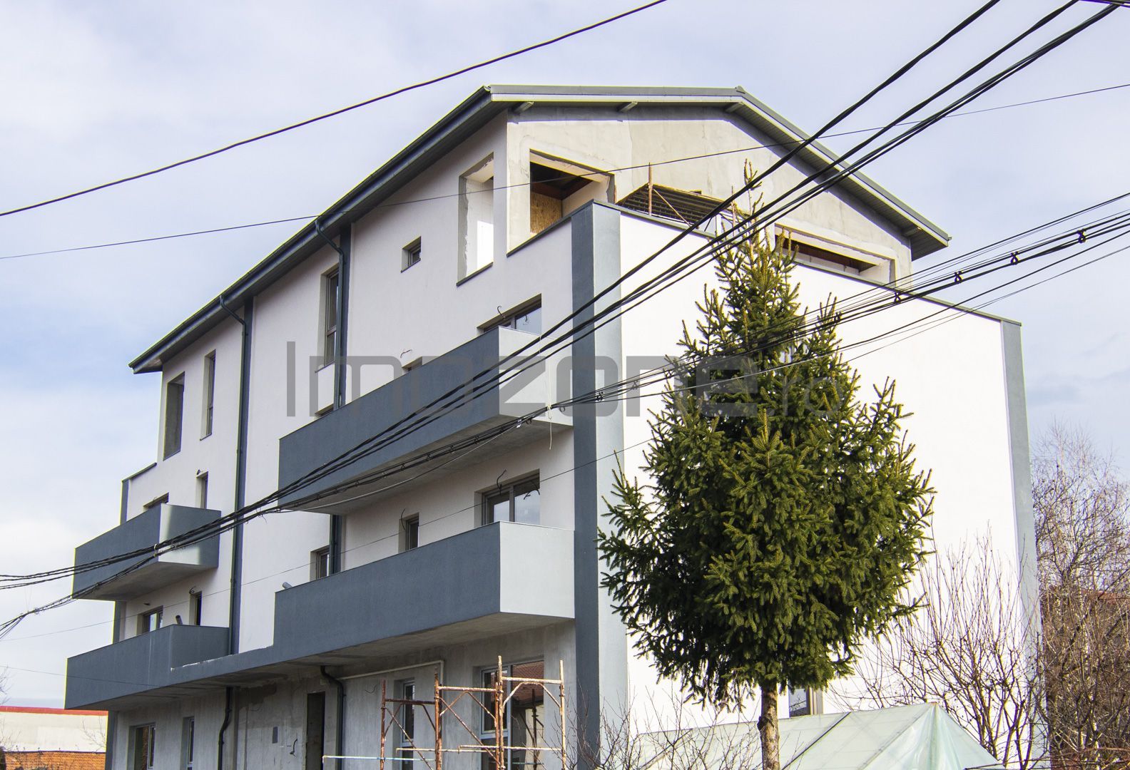 Apartament 2 Camere/ Decomandat/ Bucatarie Inchisa/ Centrala/ Finisat/ NOU - Poză 1