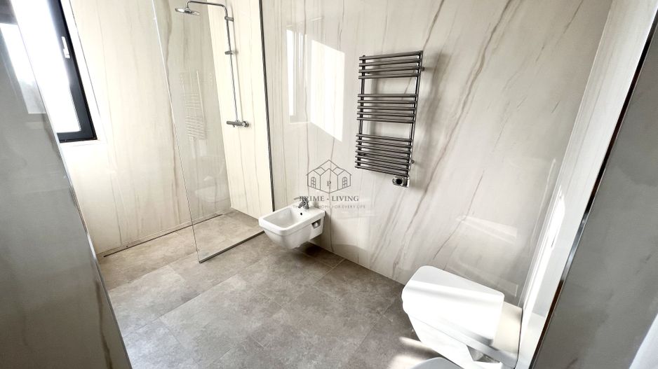 APARTAMENT DEOSEBIT CU 3 CAMERE LA VANZARE CU VEDERE LA LAC - Poză 9