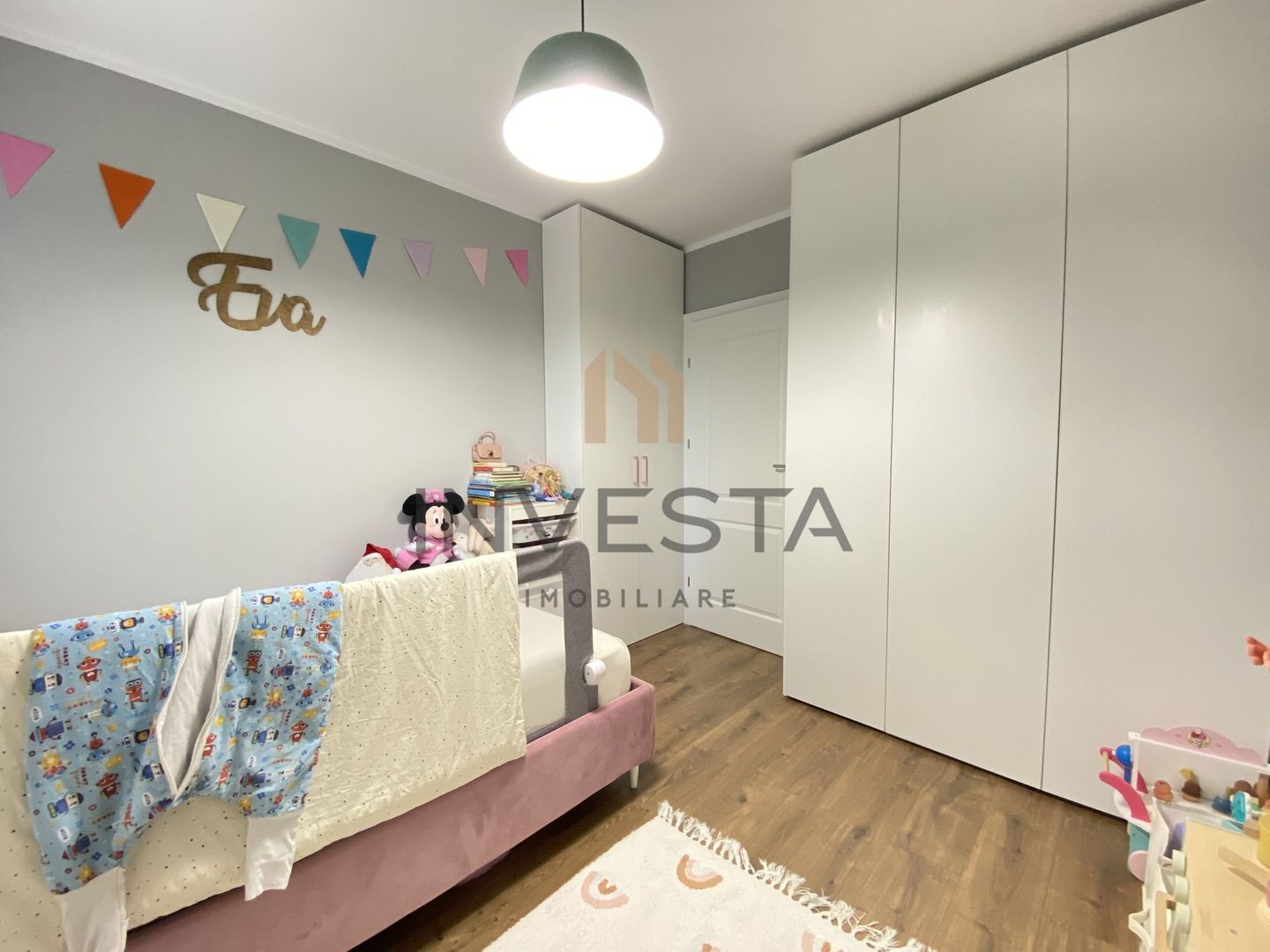Apartament cu 3 camere si terasa, ansamblul Luminia, Europa - Poză 6