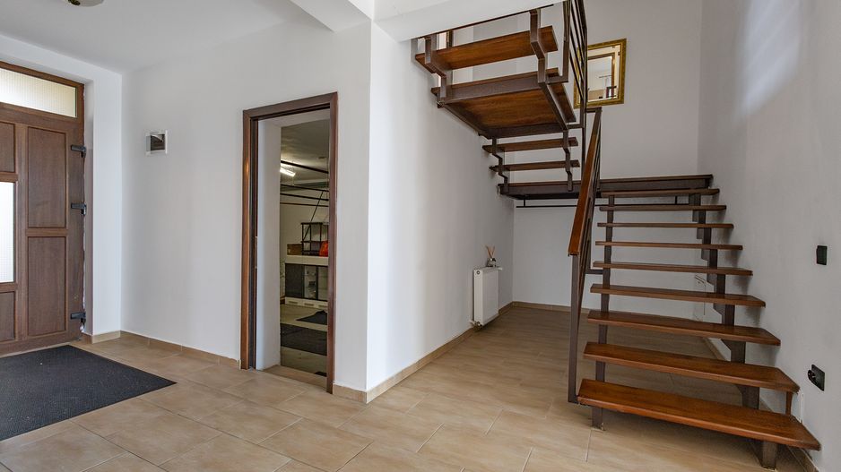 Casă cu 4 dormitoare în Ronaț | 181 mp utili | Garaj | Teren 345 mp - Poză 9