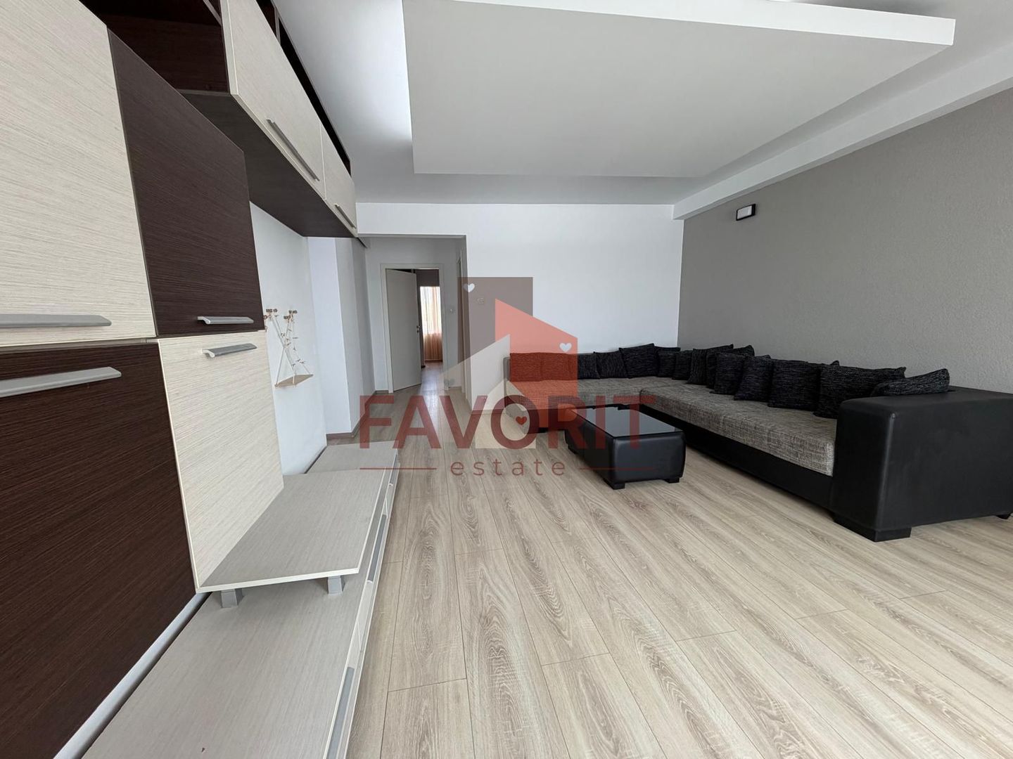 2 camere | centrala proprie | etaj intermediar | zona excelenta | - Poză 3